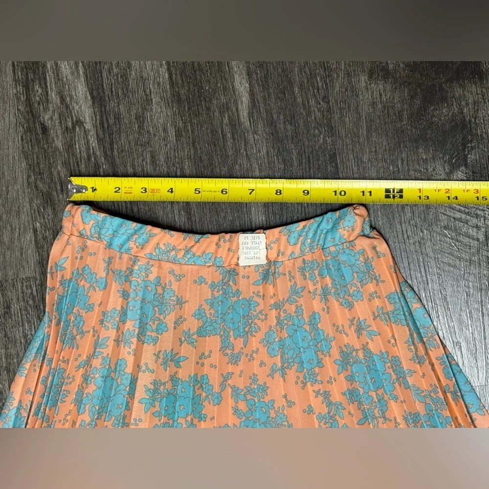 NWT Vintage KoKo Knits MAXI Pleated SKIRT